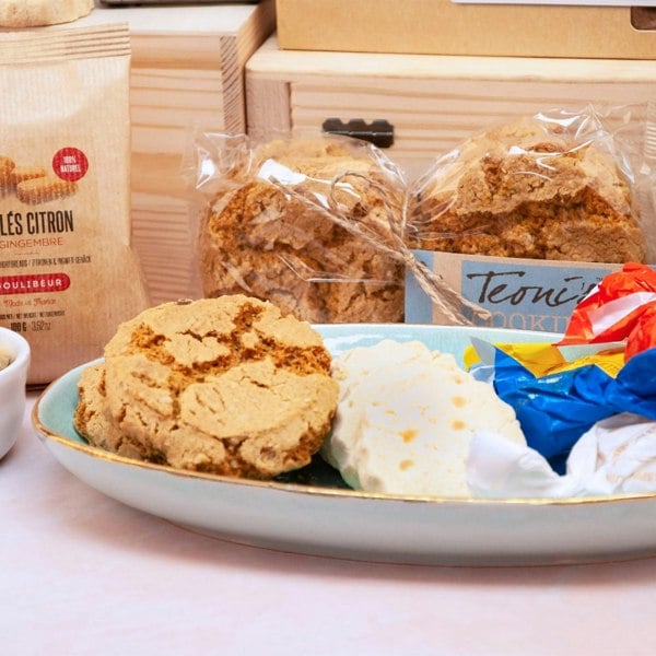 Hay Hampers Biscuit Bests