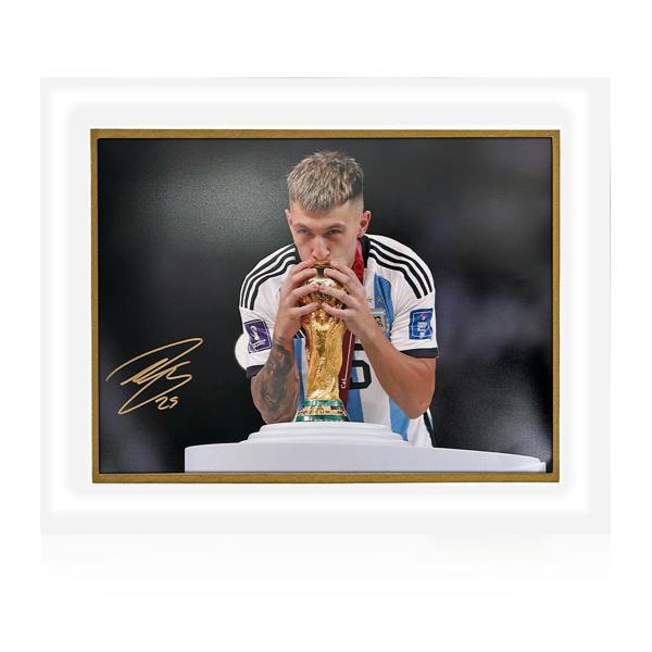 Lisandro Martínez Signed Argentina Deluxe Mount