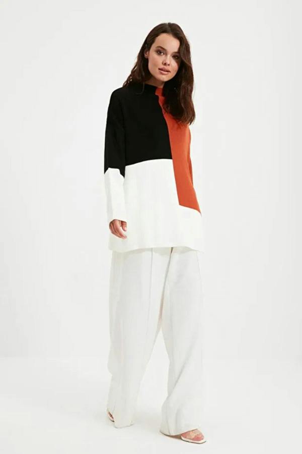Hoxton Gal Blocked High Neck Knit Sweater