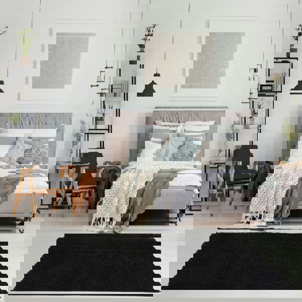 Black shaggy Rug Plain design thick pile, high quality, soft & durable.