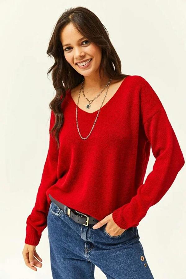 Hoxton Gal V-Neck Soft-Texture Knit Sweater