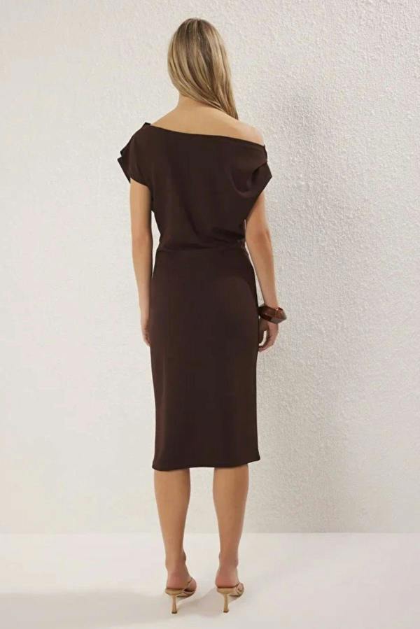 Hoxton Gal Midi Knit Dress with Ruched/Draped Detail