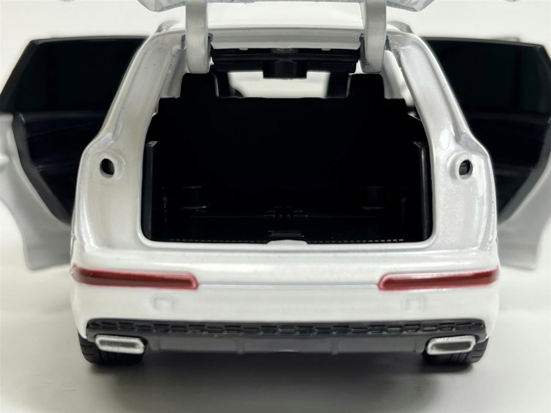 Tayumo Audi Q7 White LHD 1:32 Scale Tayumo 32140026