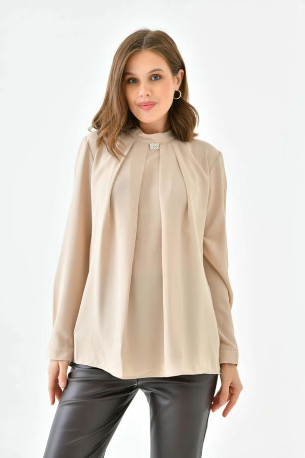 Hoxton Gal Oversized Long Sleeves Brooch Detailed Top in Beige