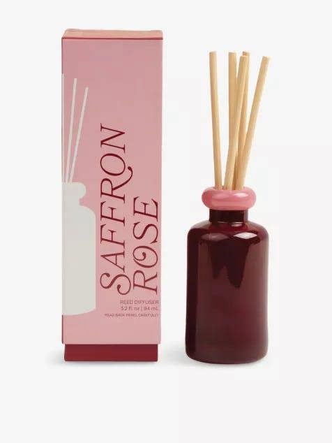 a luxurious, warm, and slightly sweet, woody, floral fragrance 