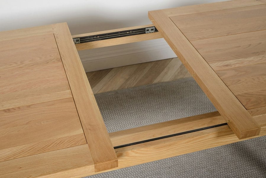 That's Furniture Vermont 200 - 240cm Cross Leg Large Oak Extending Dining Table