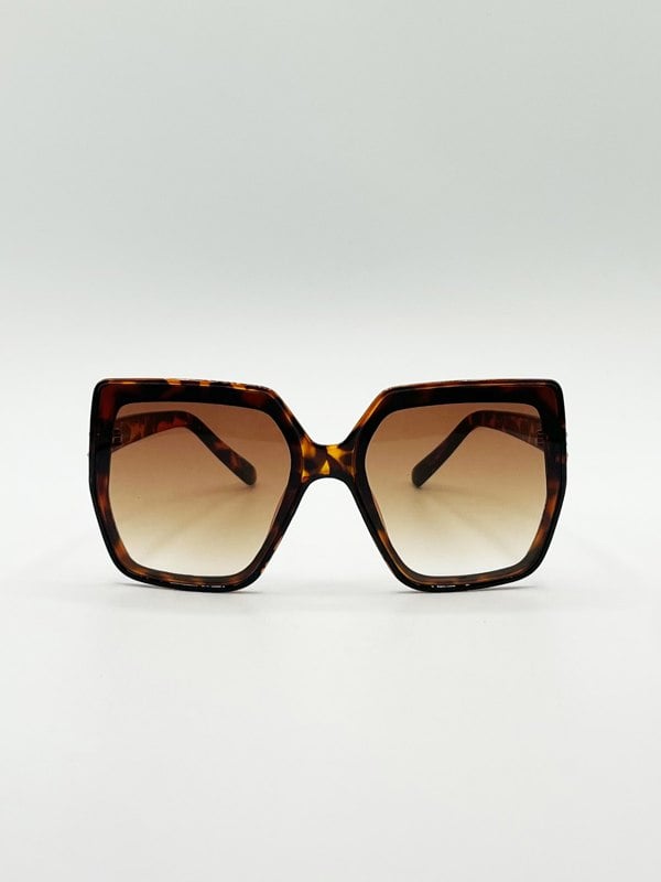 SVNX Oversize Cateye Sunglasses with Diamante Detail in Tortoise