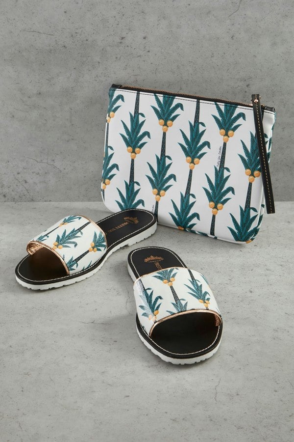 Pretty You London Coconut Printed Slide & Clutch Set