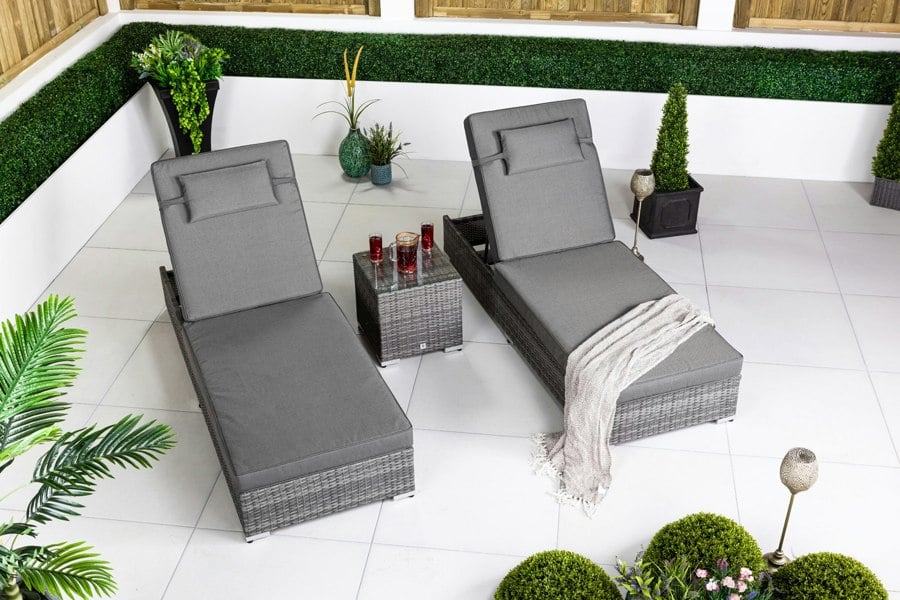 Giardino Set of 2 Sun Loungers & Table Set