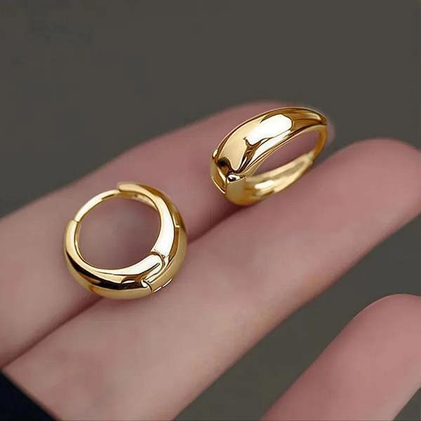 Elk & Bloom Chubby 14k Gold Huggie Hoops