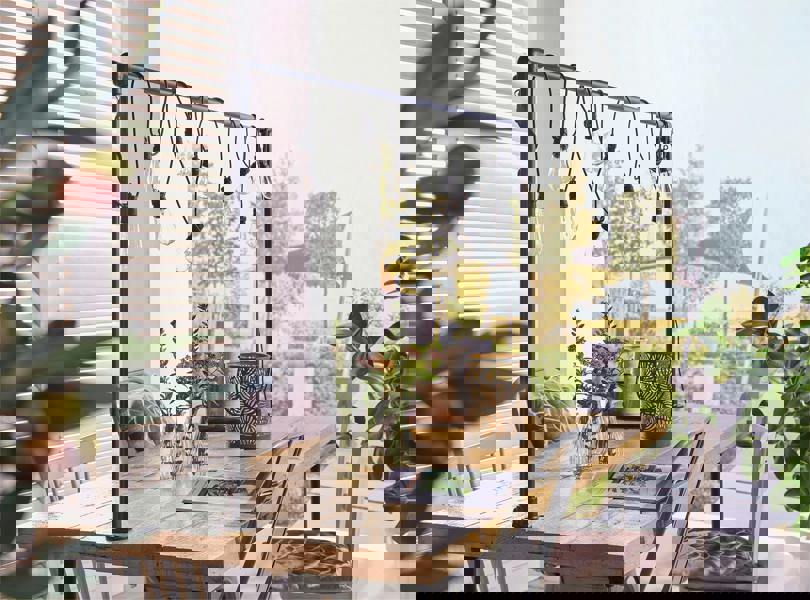 Luxform 230v 24V Festoon Lights Warm White Bulbs Hawaii 10Pk