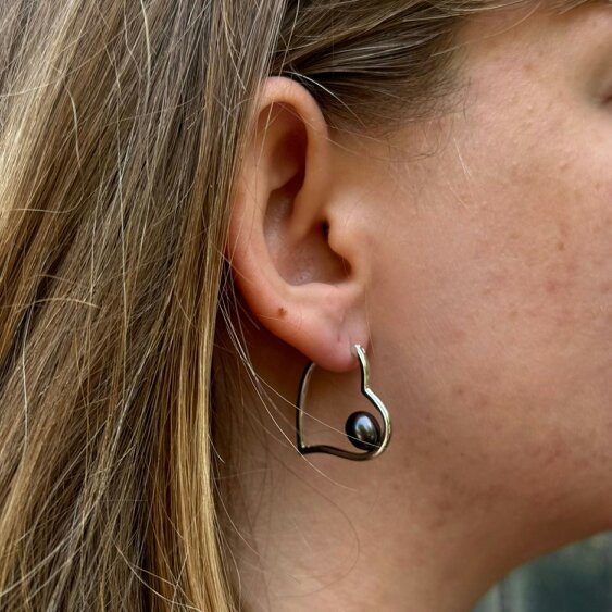 Reeves & Reeves Heart Peacock Pearl Earrings
