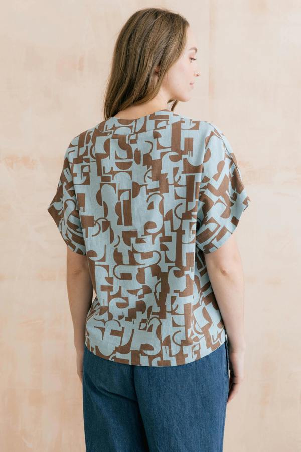 Lily & Me Orchard Linen Blend Shell Top Mocha