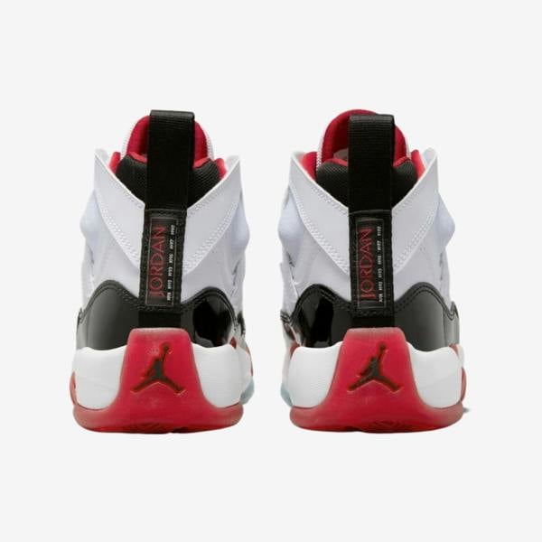 Nike DQ8431-106 Sneakers   in  White