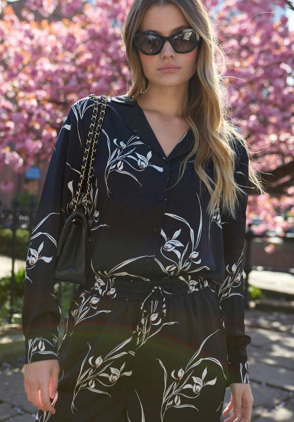 Lillibet Wide Leg Large Floral Print Trouser In Black - image 2
