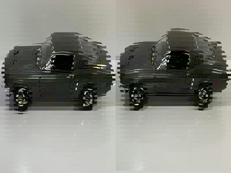 1968 ford mustang gt bullitt theme 1:18 scale greenlight 13615