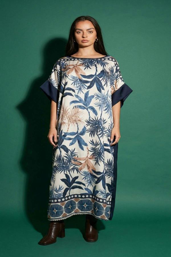 Taisley Oversized Batwing Maxi Dress With Tropical Print - Navy