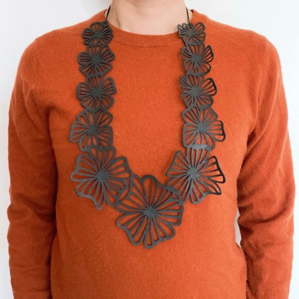 Paguro Canna Handmade Long Floral Necklace