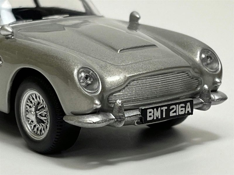 Norev James Bond 007 Aston Martin DB5 Silver Birch  1963 1:43 Scale Norev 270523