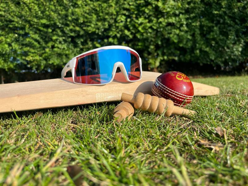SUNWISE Vivid White Cricket Lens & Anti-Fog Sports Sunglasses