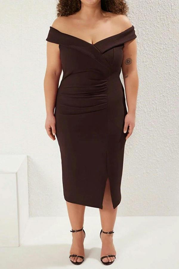 WOVCOR Body-Fitting Knitted Plus Size Dress with Gathering Detail