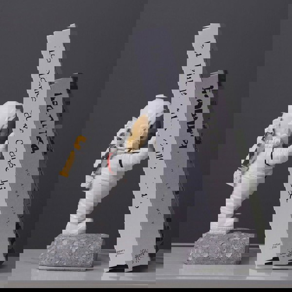 Maison des Cadeaux Pushing Astronaut Decorative Bookends