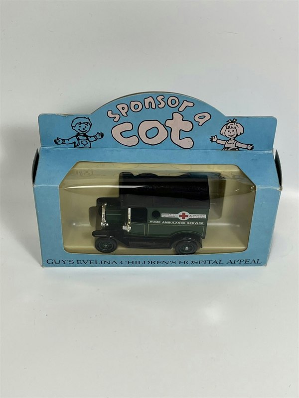 MCSlots Vintage Model Ambulance Sponsor A Cot Lledo VMA01D S2