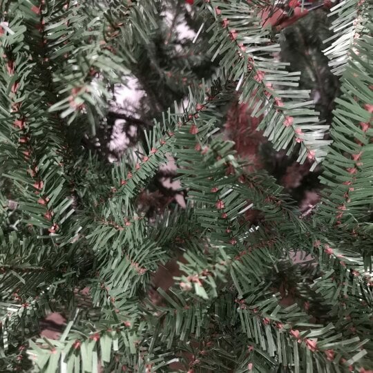 Samuel Alexander 8ft 240cm Green Glenshee Spruce Artificial Christmas Tree PE and PVC Mix Natural Look