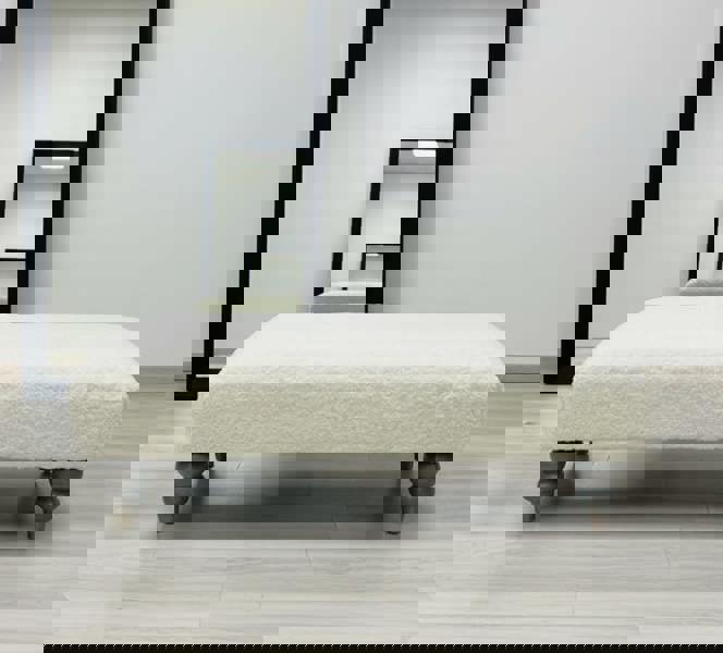 ISTOOLS Luxury Footstool – Soft Cozy Fur Bench for Living Room Comfort