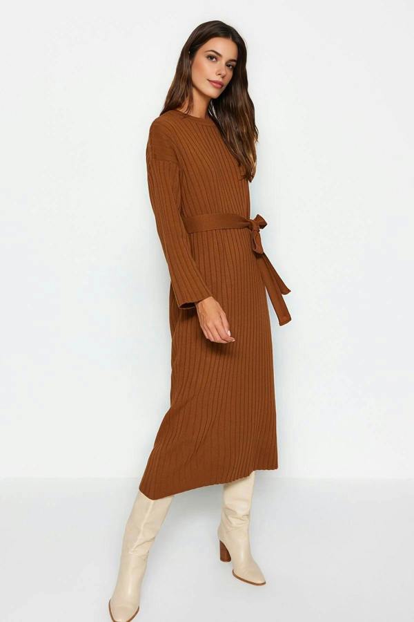 WOVCOR Ribbed Knitted Dress with Belt Detail