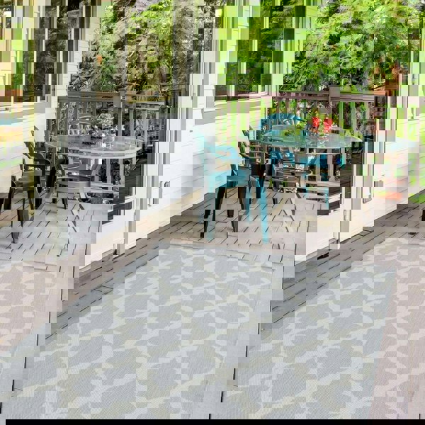 Grey Trellis Design Outdoor Rug for Garden & Patio