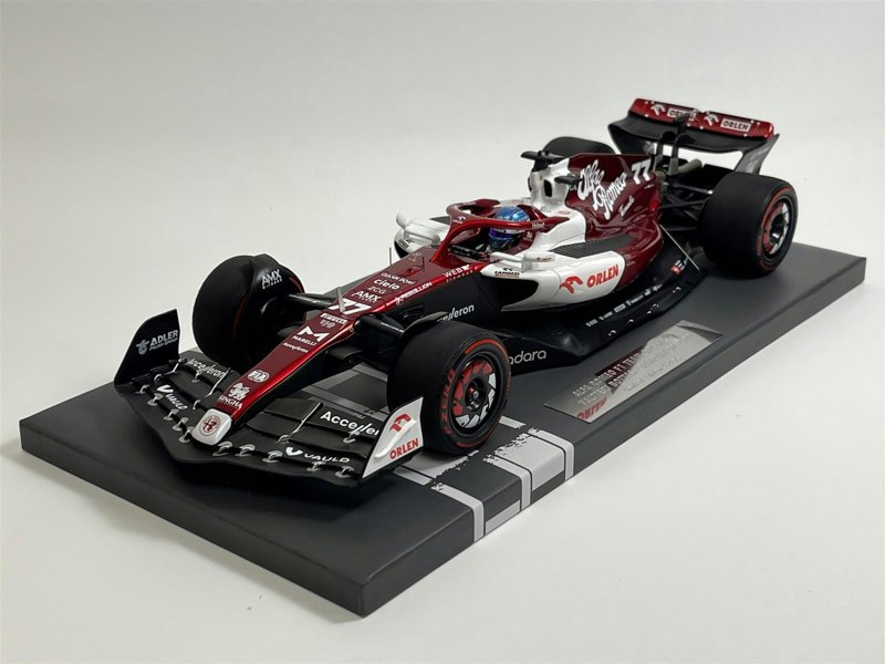 Minichamps Valtteri Bottas 2022 Alfa Romeo F1 Team Orlen Bahrain GP 1:18 Minichamps 117220177