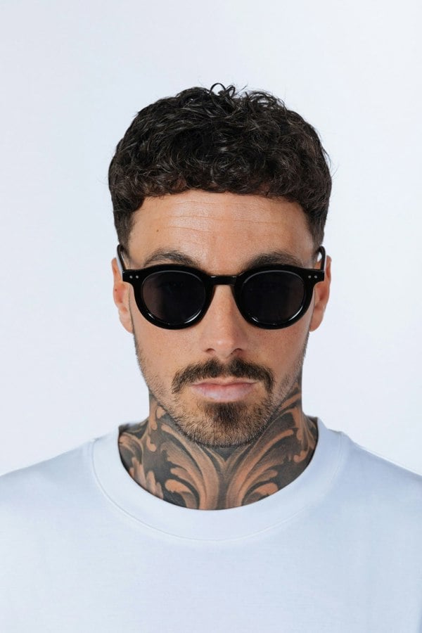 SVNX Bold Rounded Sunglasses in Black