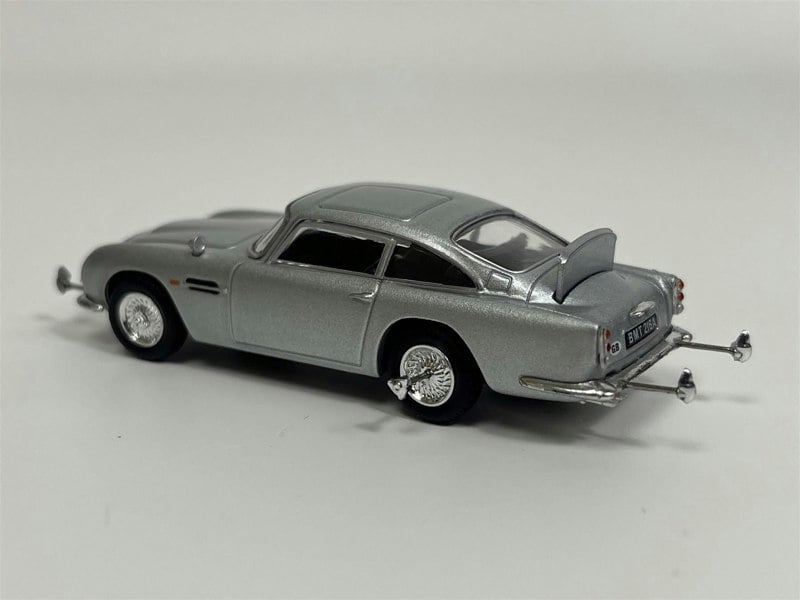 Mini GT James Bond 007 Goldfinger Aston Martin DB5 Japanese Version 1:64 Mini GT MGT00900-007J