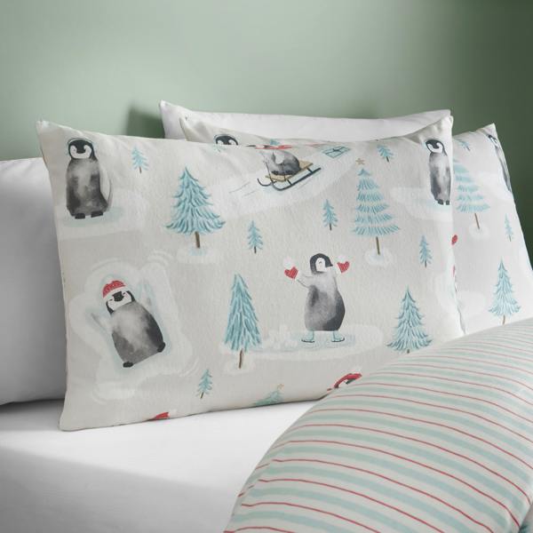 Catherine Lansfield Brushed Christmas Penguins Cotton Reversible Duvet Cover Set Green