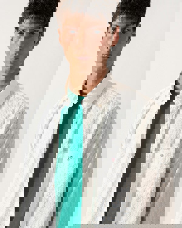 GANT Mens Regular Fit Solid Seersucker Shirt - 113 Eggshell