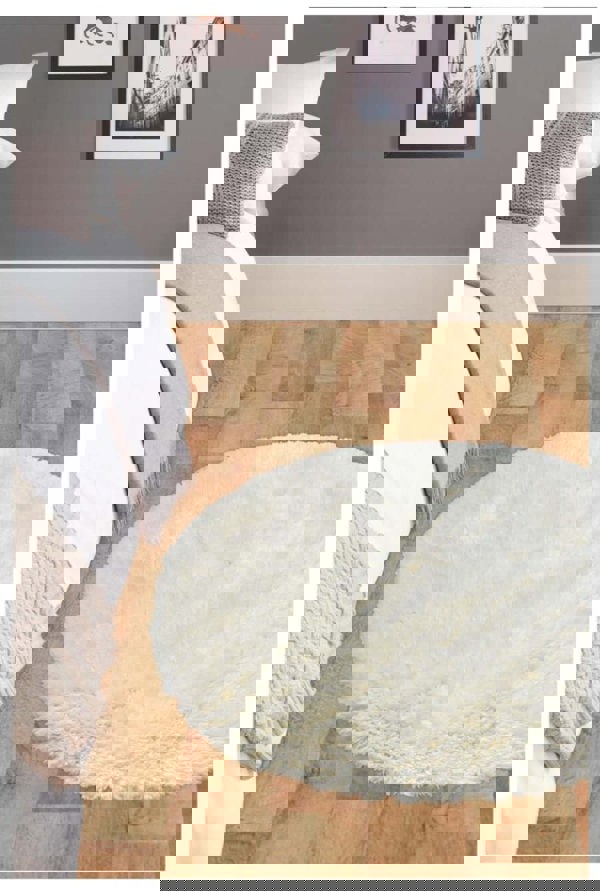 Machine Washable Shaggy Rug Plain Design in White – The Rugs