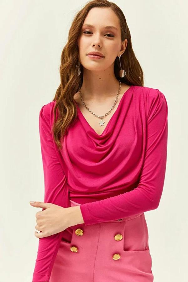 Hoxton Gal Padded-Pleated V-Neck Blouse