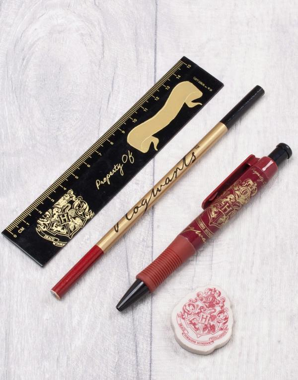Harry Potter Womens Red Hedwig Hogwarts Crest Logo Stationery Set (One Size)