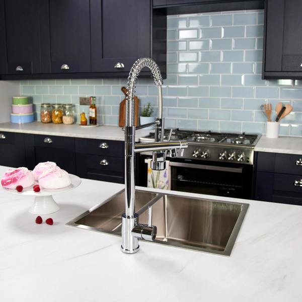 Flode Alta | Single Lever Kitchen Sink Mixer Tap with Swivel Spout | Polished Chrome Finish