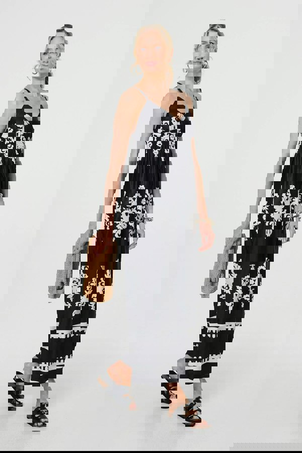 Black And White | Ikat Print Sleeveless Shirred Maxi Dress
