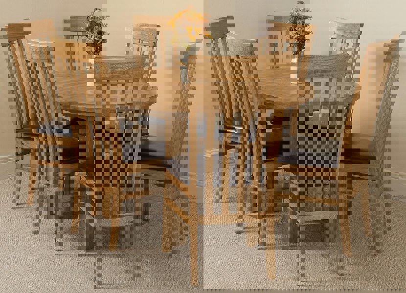 That's Furniture Edmonton Round Extendable Oak Dining Set with Harvard Oak Chairs