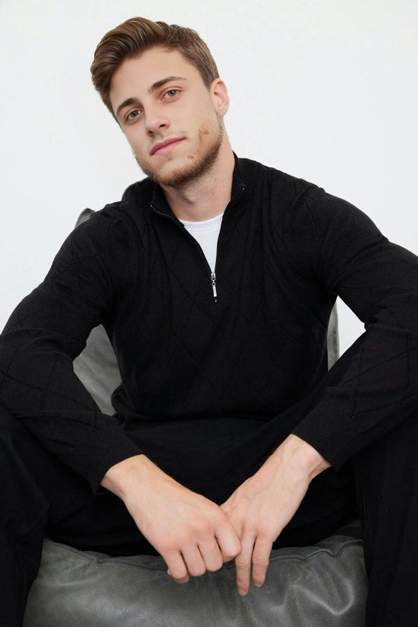 WOVCOR Slim Fit Half Turtleneck Zippered Collar Knit Men's Sweater