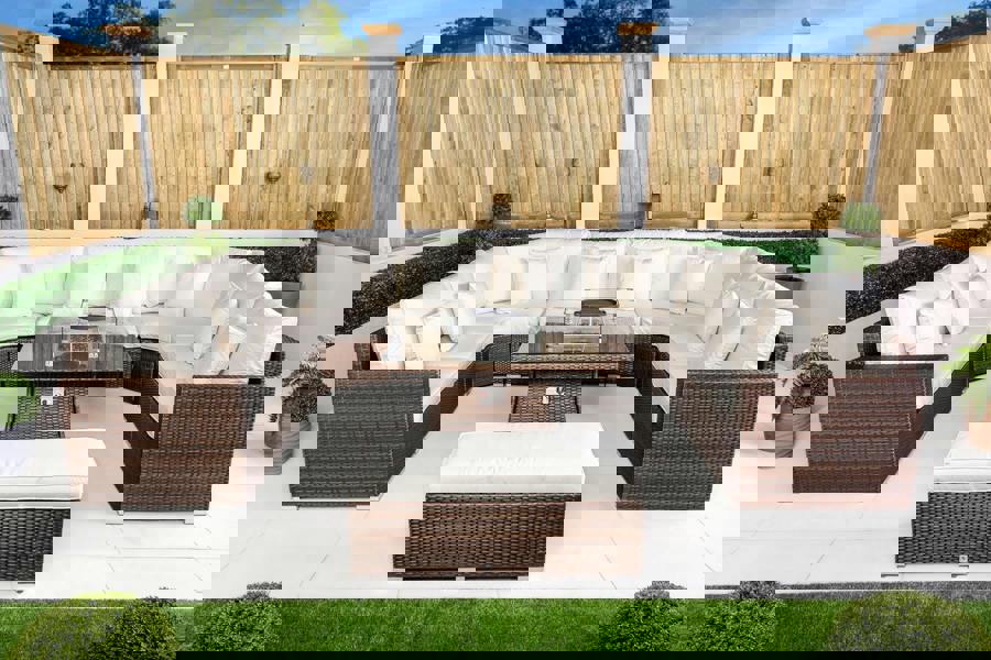 Giardino Santorini 8 Seat Modular Sofa Rattan Garden Furniture Set Outdoor Fire Pit Coffee Table & Bench