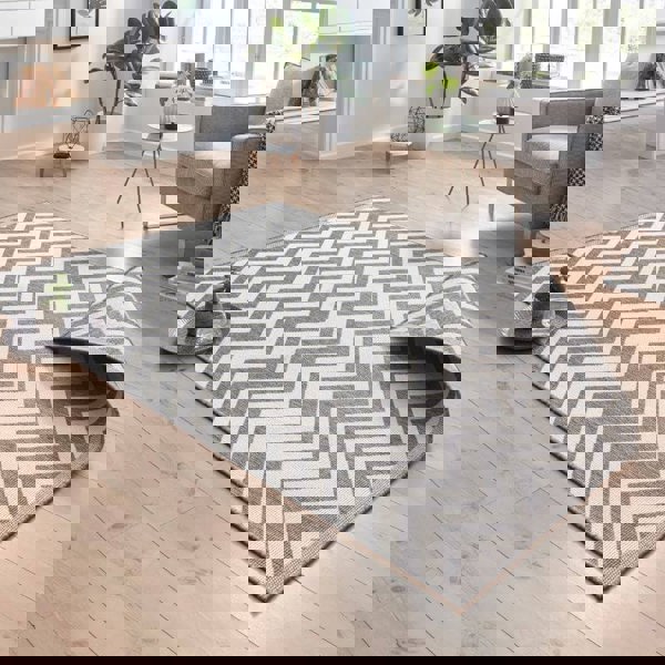 The Rugs Palma Reversible Indoor-Outdoor Rug |Chevron Design