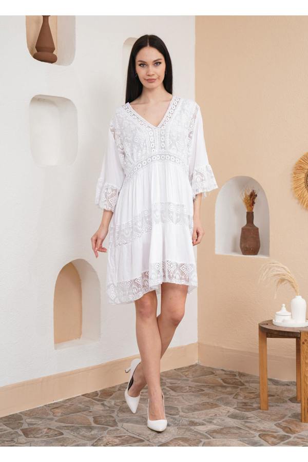 Hoxton Gal Relaxed Fit 3/4 Sleeves Lace Detailed V Neck Mini Dress in White