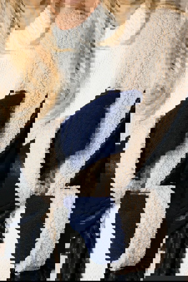 SVNX Touch Screen Cable Knit Gloves In Navy