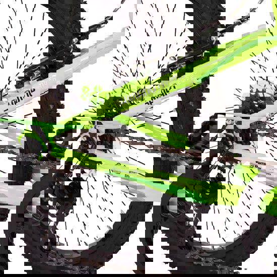 Huffy Extent 20" Kids Bike, 6 Speed - Antifreeze Green