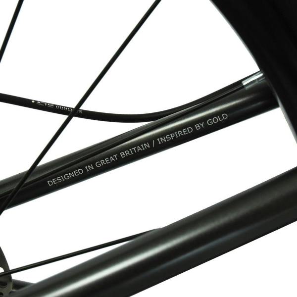 HOY Pentland 24in Kids Bike, 8 Speed - Black/Gold
