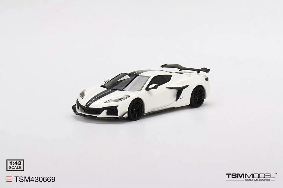 MCSlots Chevrolet Corvette Z06 2023 Arctic White 1:43 Scale TSM430669
